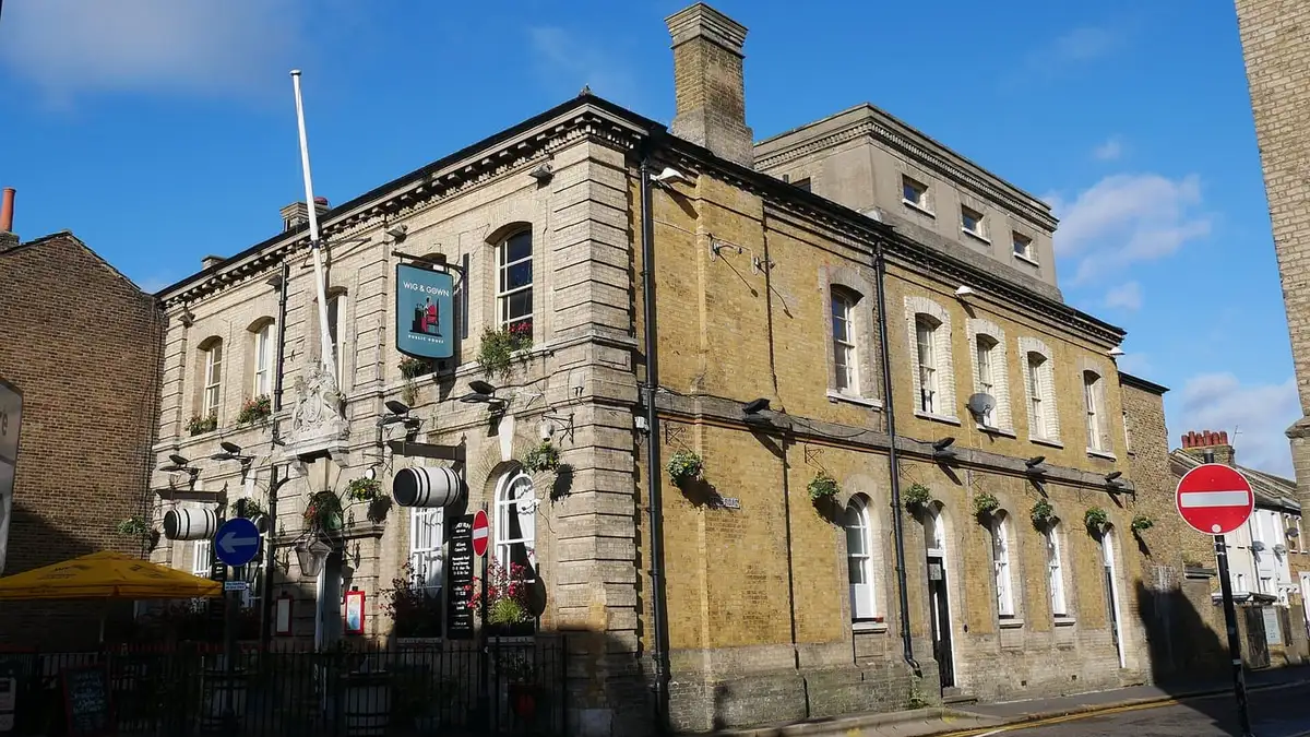 Kent House, the old county court on Spital Street, Dartford