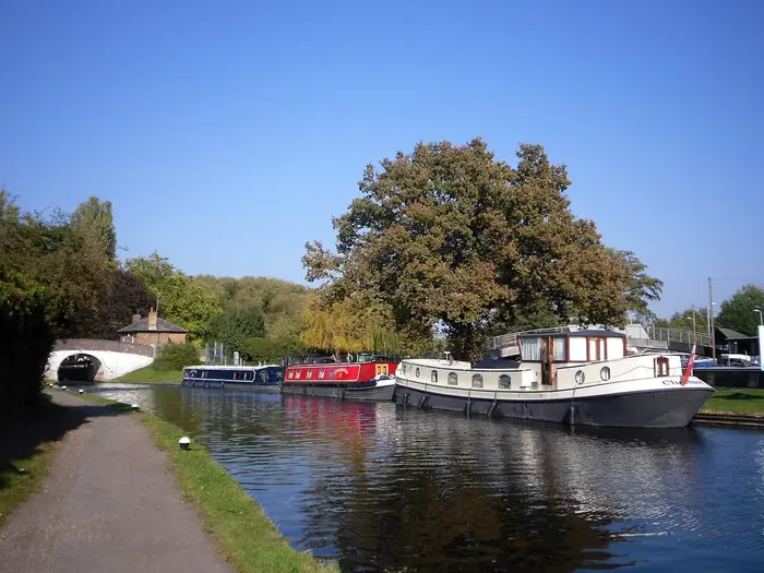 Narrowboats on the Grand Union Canal approaching Uxbridge Lock