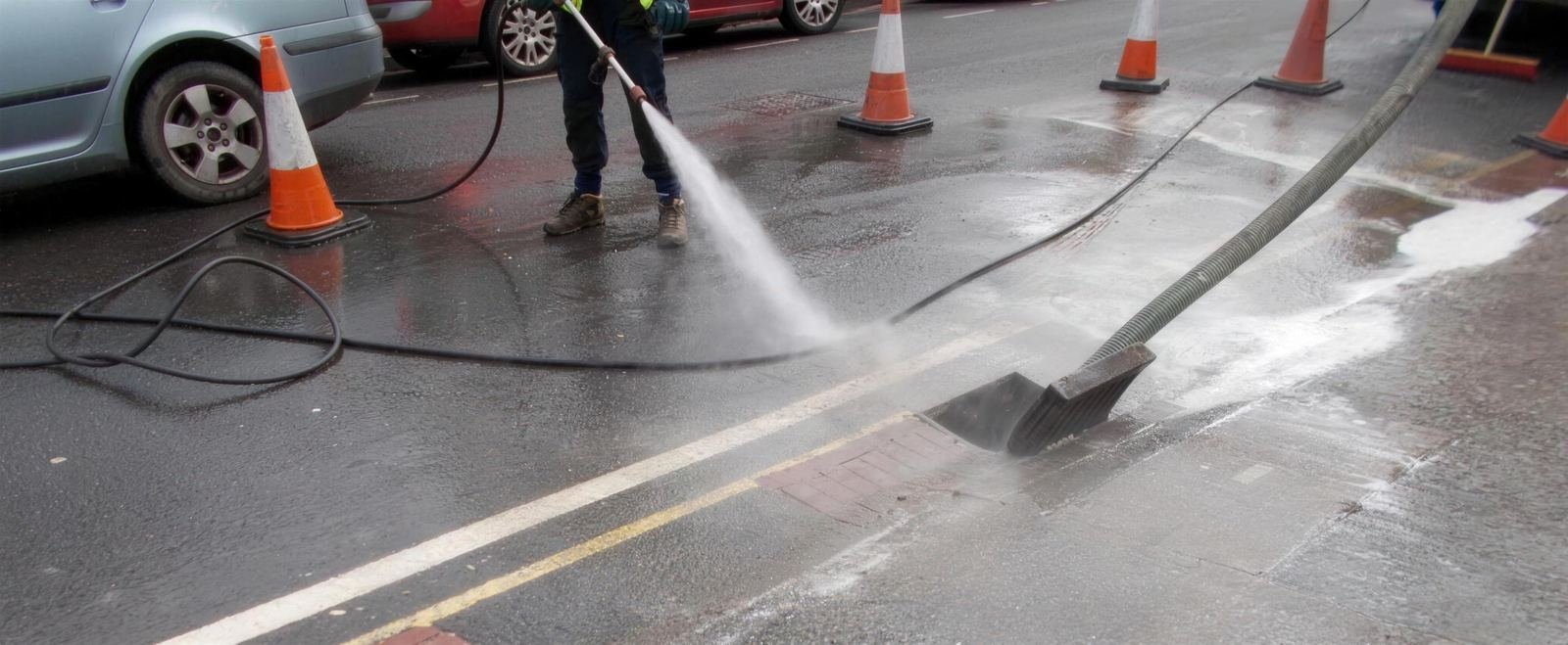 Gutter cleaning & downpipes in Manchester