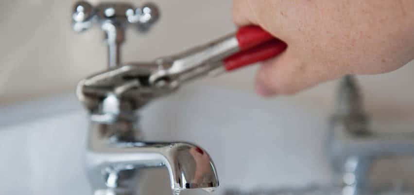 Emergency plumber Ealing 3 Examples of emergency problems and essential plumbing tips