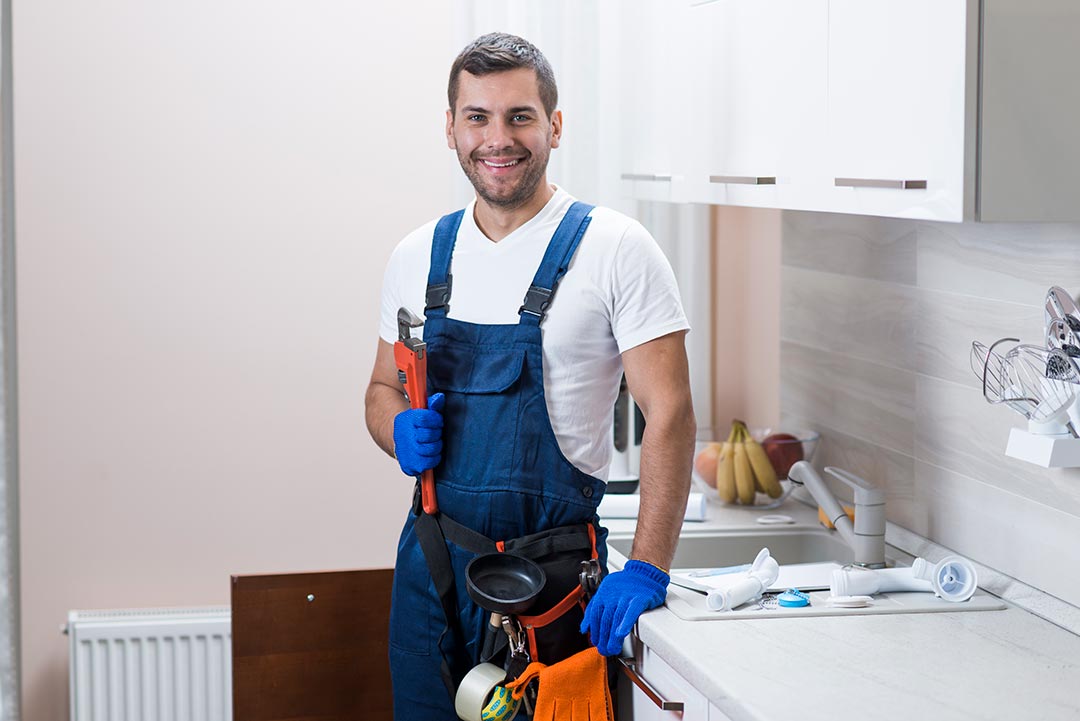 WHO IS EMERGENCY PLUMBER 2 emergency plumber is available to help right away.