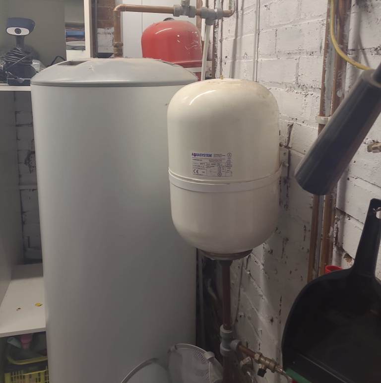 vented unvented hot water cylinder installation london uk, Unvented hot water cylinder installation and repair in London - Professional services for unvented and vented cylinders - Maintenance, servicing, specialists.