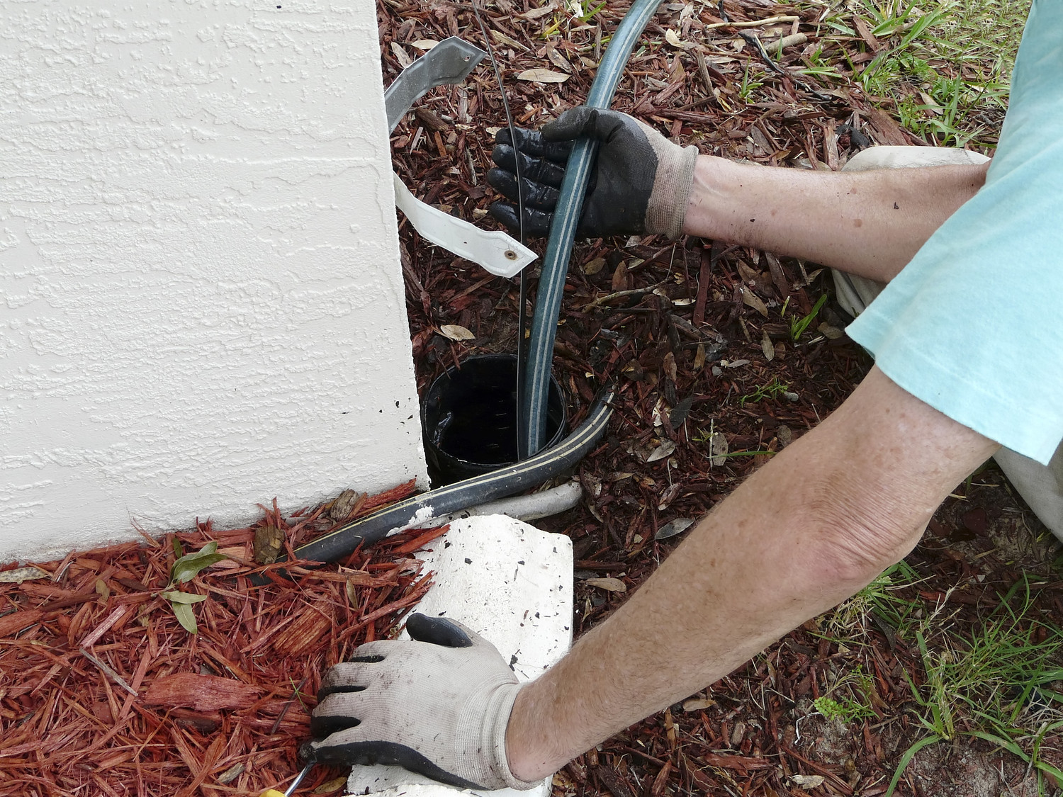 How to use drain rods and Clear Blocked Drains