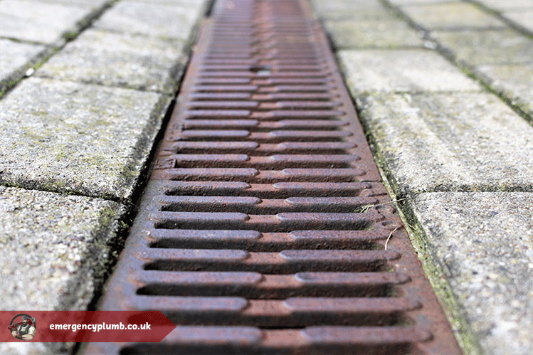 How Seasonal Changes Affect Your Drainage System in London
