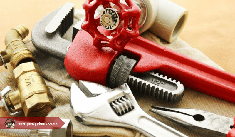 The Dangers of DIY Plumbing Without Proper Tools (London Edition)